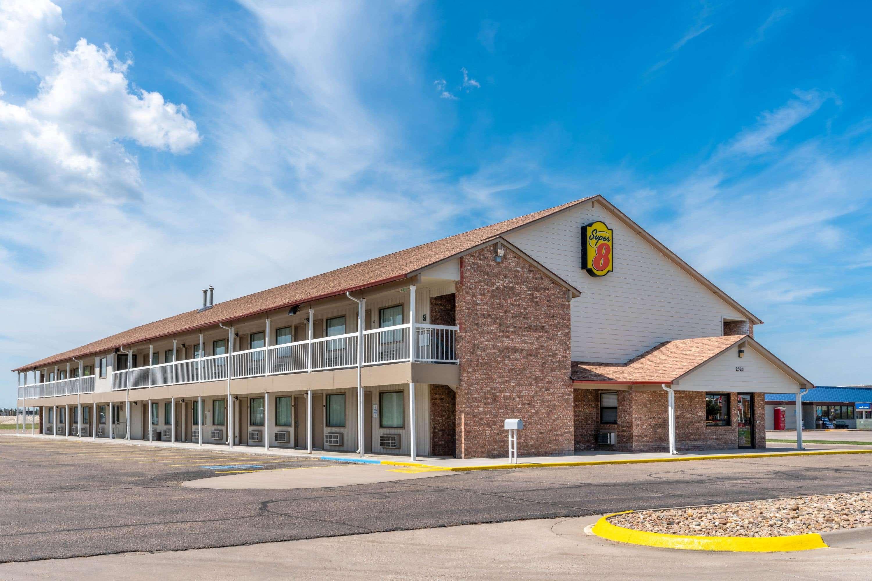 Super 8 By Wyndham Goodland Hotel Exterior photo